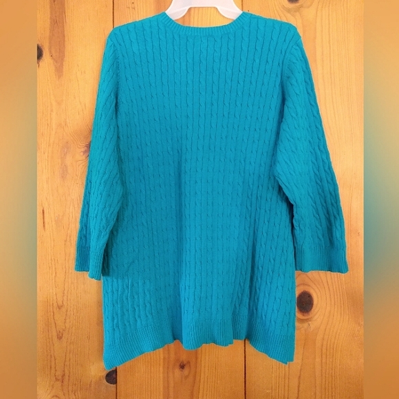 D&Co Essentials Cableknit Cotton VNeck Sweater - Picture 2 of 7